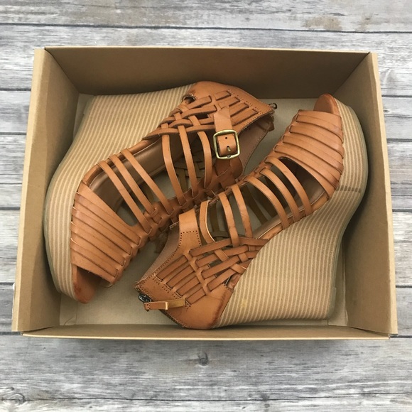 New Altar’d State Star Quality Wedge Sandals - Picture 4 of 8